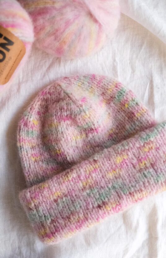 knitting pattern hand-dyed yarn