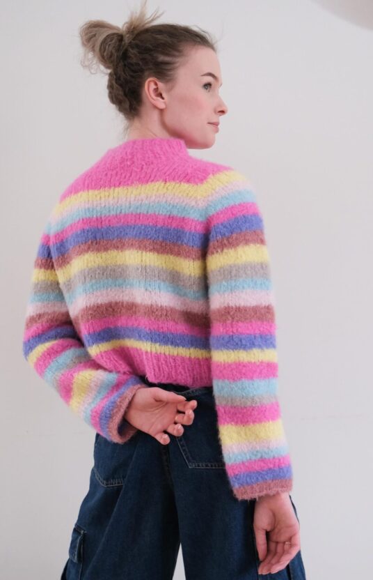 strikkeoppskrift genser striper dame