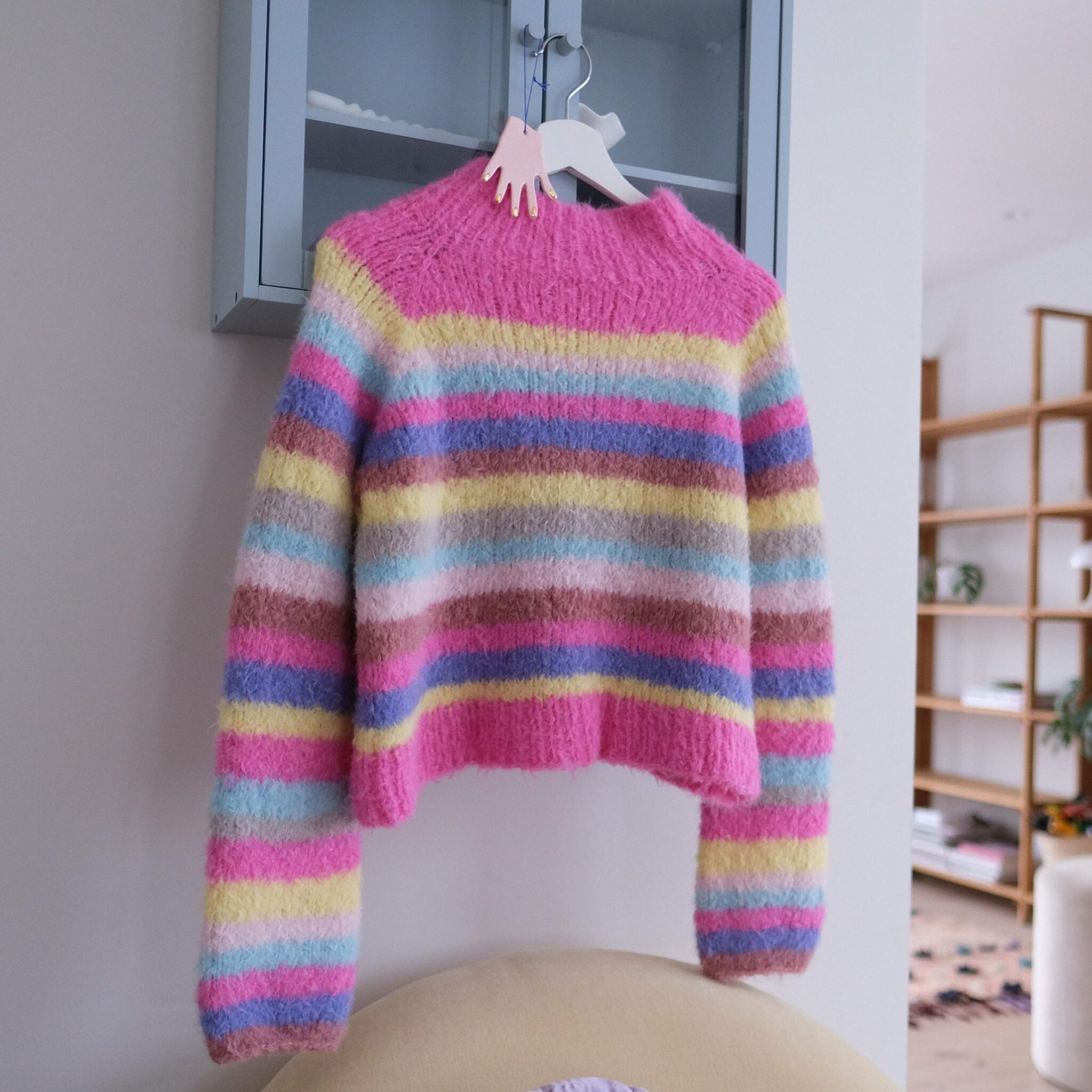 194949-Norah-genser-kit - HipKnitShop raglangenser genser dame oppskrift striper