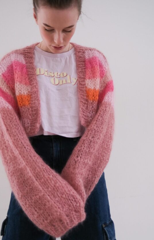 cropped cardigan strikkeoppskrift dame