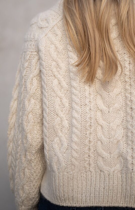 strikkeoppskrift Walk the line genser