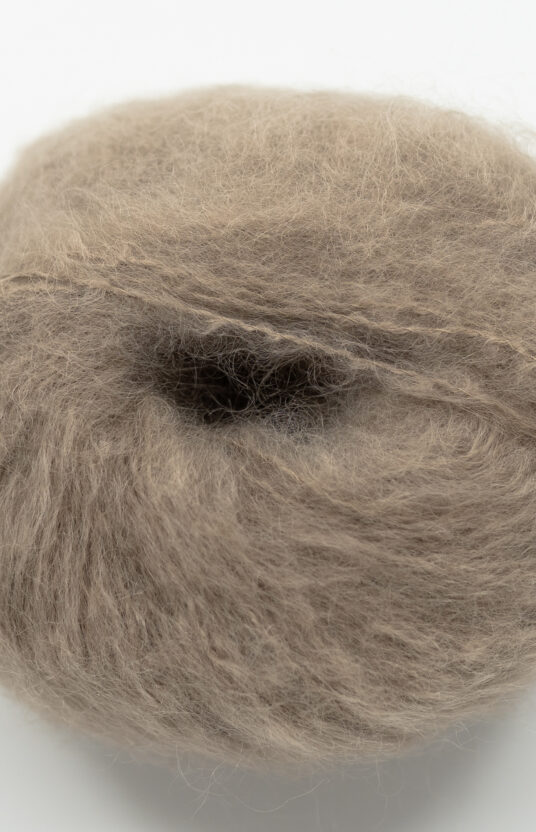 beige fluff mohair garn nettbutikk