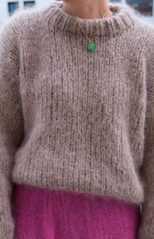 strikkegenser hverdag ensfarget beige ullgenser mohair