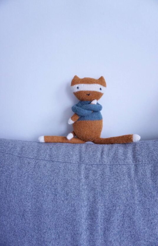 25478-Elliot-strikkeoppskrift - HipKnitShop 22449318_10159420509615111_572581682_o