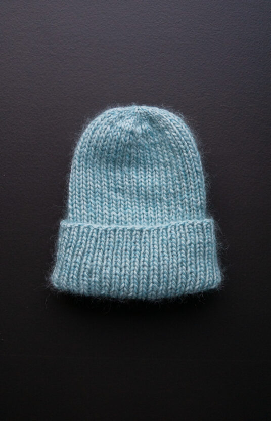 ribbestrikket lue dame