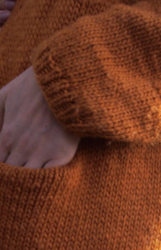 strikkeoppskrift jakke dame flettestrikk