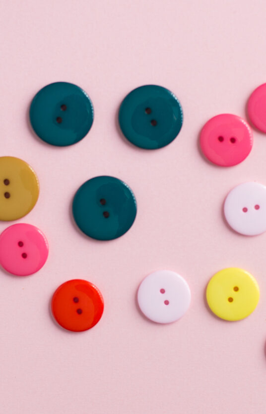 plastknapper strikk 2 hull