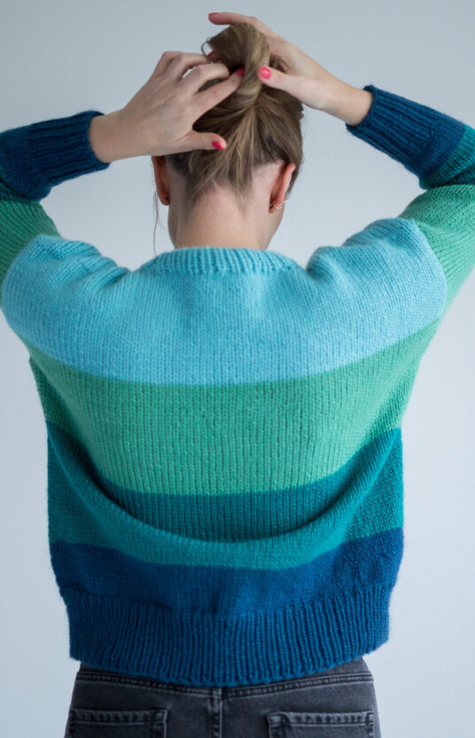 26094-Lilja-genser-kit-2 - HipKnitShop stripe genser dame oppskrift