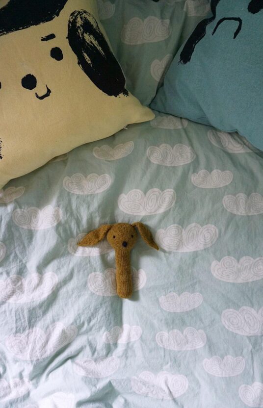 26414-Kanin-rangle-strikkeoppskrift-4 - HipKnitShop kids knitting pattern toy bunny