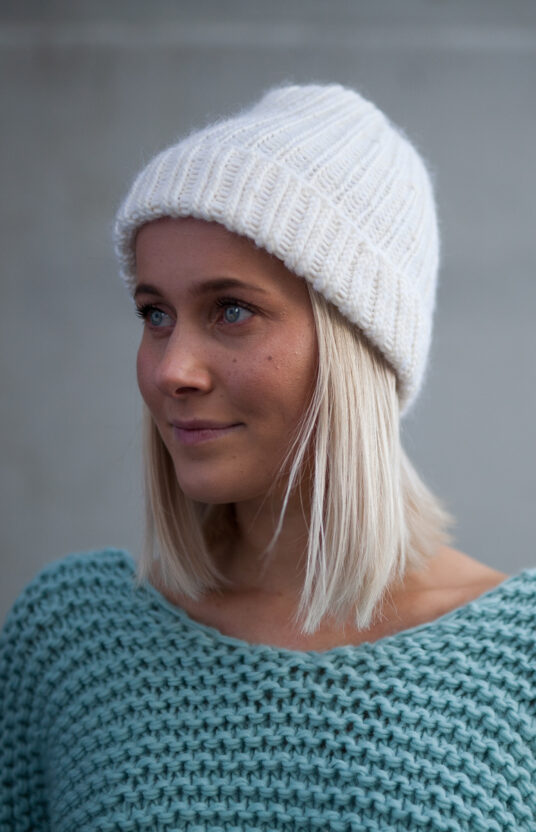 knitted hat women pattern