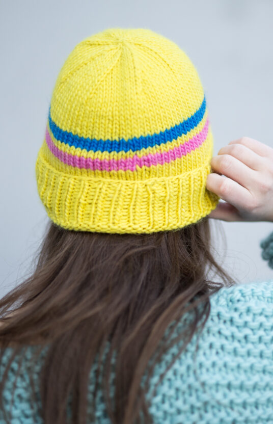 knitting pattern pom pom beanie