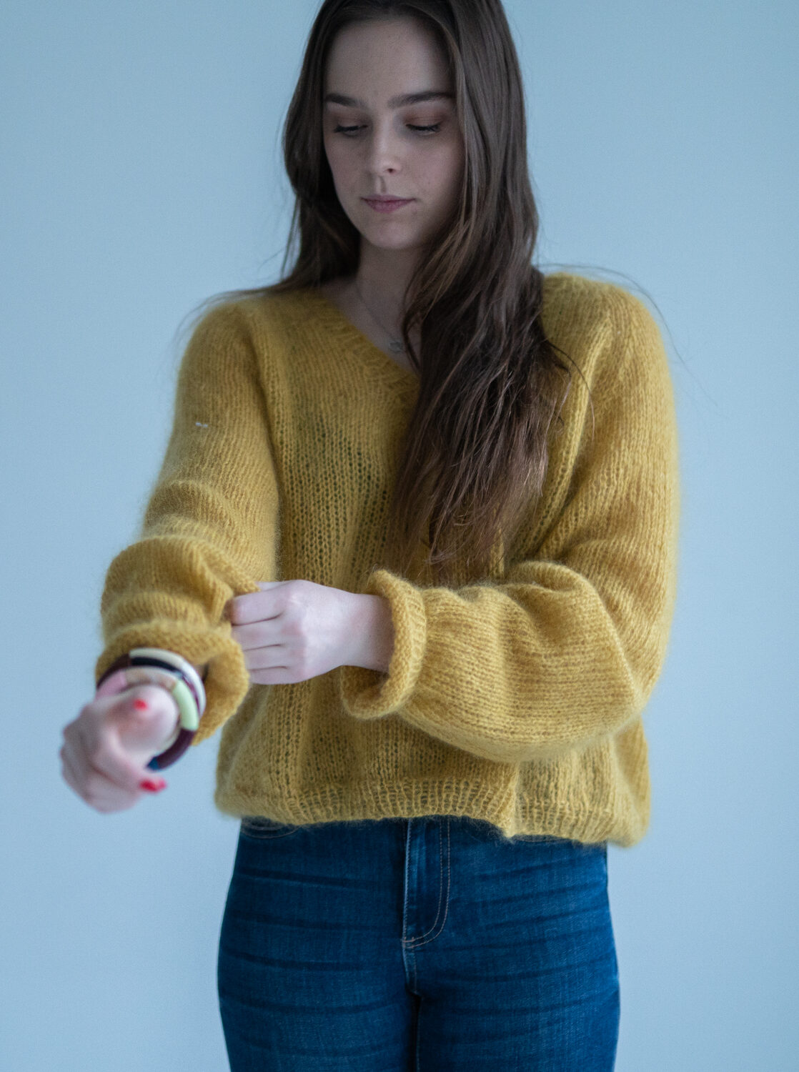 26915-Sukkerspinn-genser-kit-7 - HipKnitShop oppskrift damegenser v hals