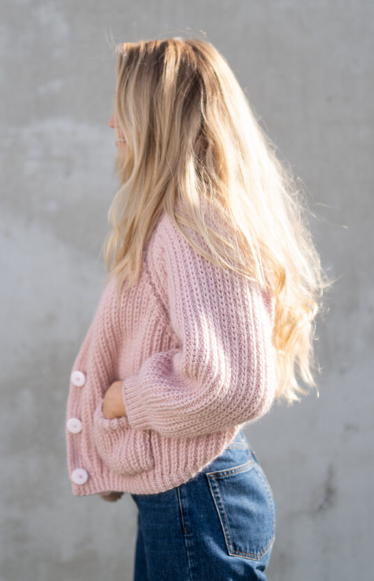 28052-Paris-jakke-kit-2 - HipKnitShop brioche jacket knitting pattern