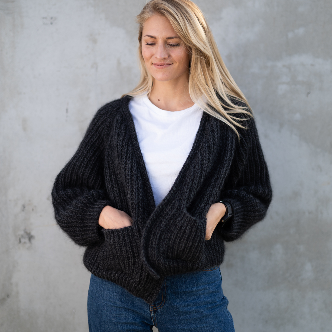 28052-Paris-jakke-kit - HipKnitShop kul strikkejakke oppskrift