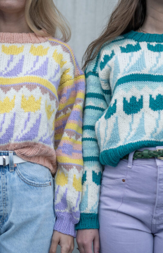 29107-Flower-Power-strikkehefte-digitalt - HipKnitShop flower sweater knitting pattern