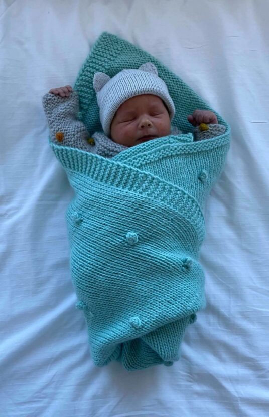 knit newborn
