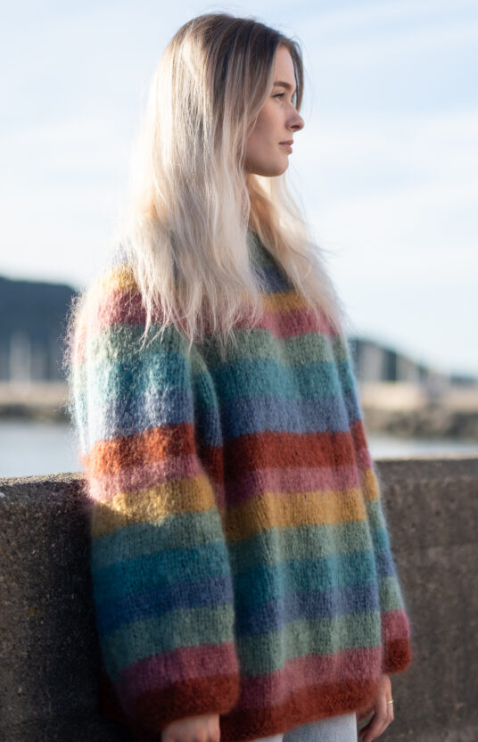 enkel stripegenser strikkeoppskrift og garn