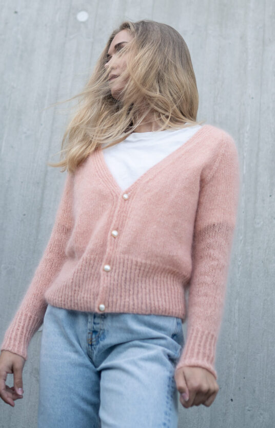 strikkeoppskrift cardigan dame