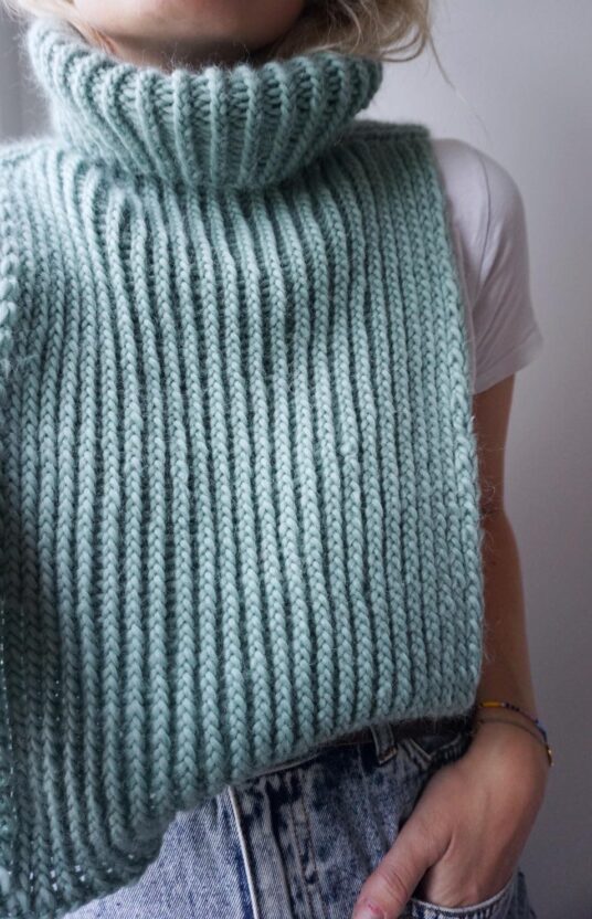 29298-NonStop-hals-strikkeoppskrift - HipKnitShop knitting pattern neck warmer