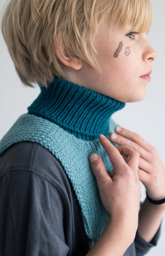 29398-Pop-hals-barn-kit-1 - HipKnitShop neck warmer knitting pattern