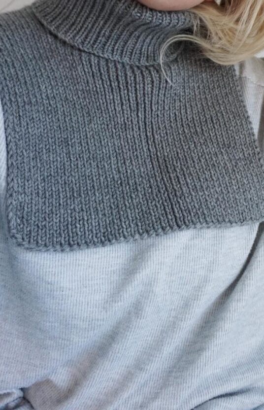 hals dame oppskrift enkel ribbestrikket hals