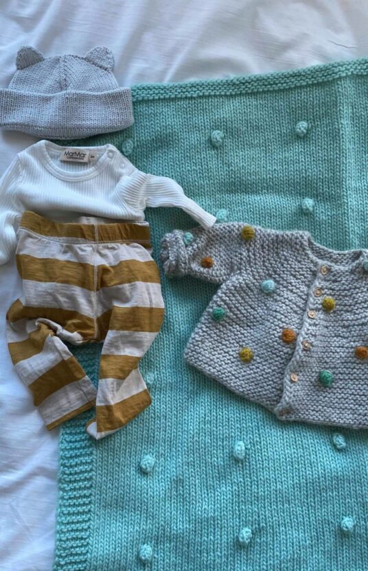 enkel strikkeoppskrift pledd