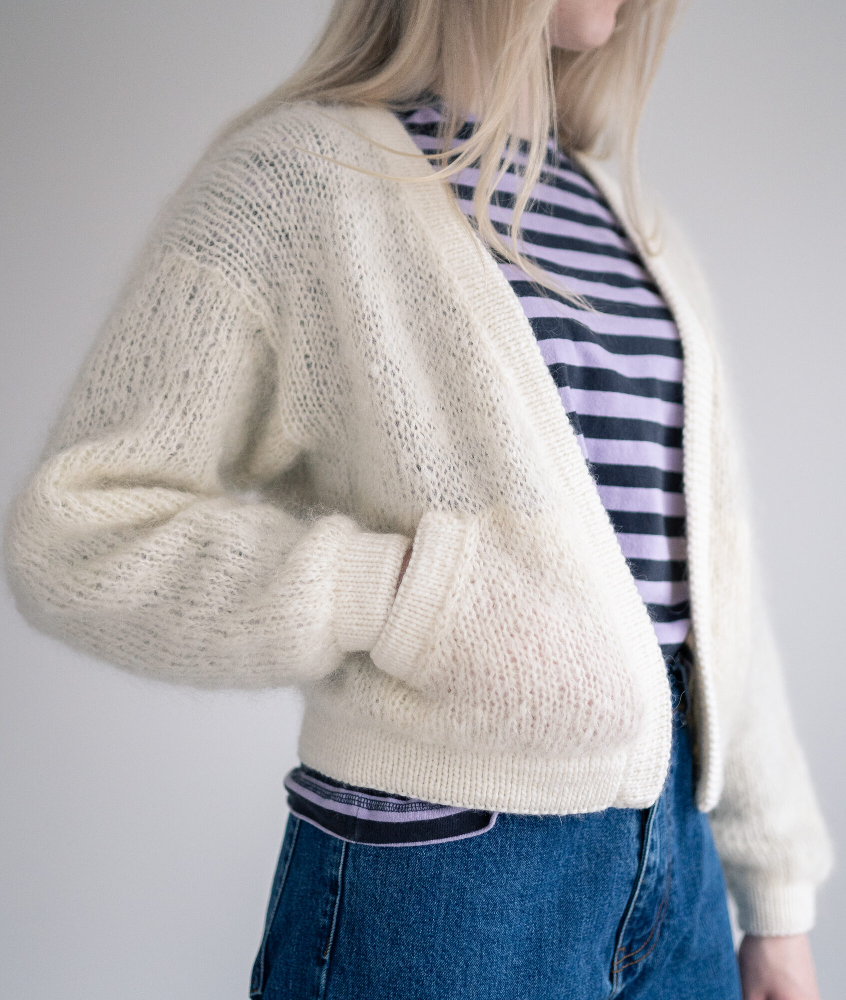 29674-Fluff-bomber-jakke-kit-1 - HipKnitShop knitted jacket pattern