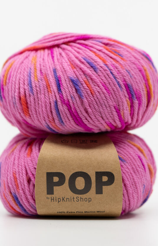 hand dyed yarn merino pink