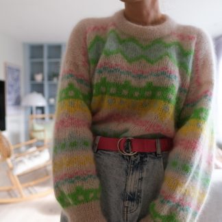 webshop colorful knitted sweaters pattern yarn