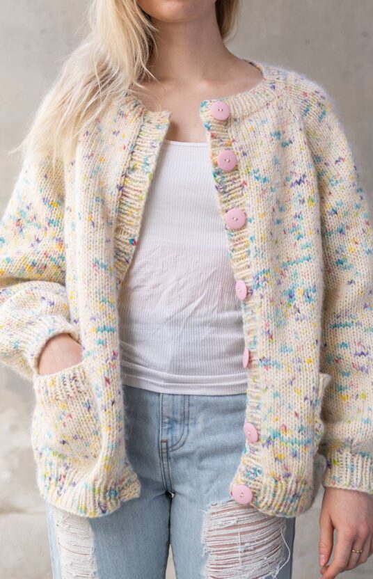 cardigan strikkeoppskrift dame
