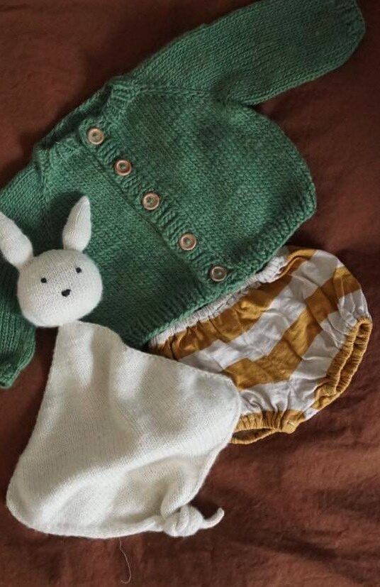 74899-Kanin-koseklut-kit-4 - HipKnitShop babystrikk oppskrifter