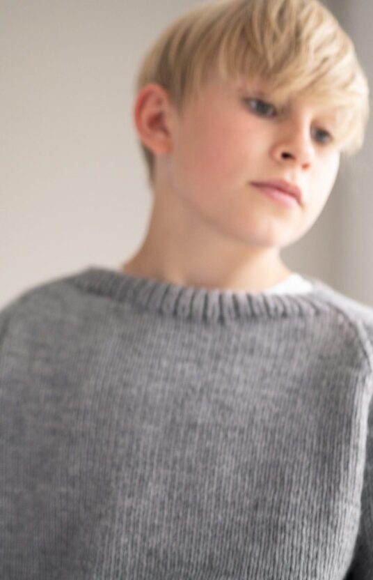 guttestrikk genser oppskrift