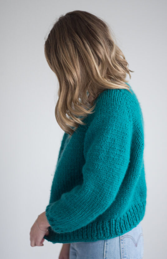 Knittinggpattern womens cardigan