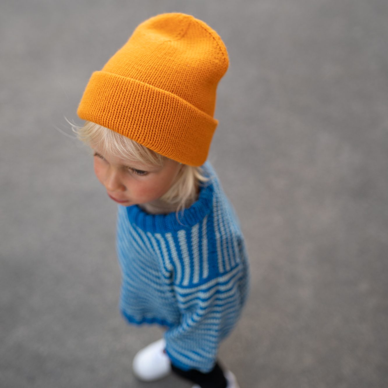 80411-Future-topplue-barn-strikkeoppskrift - HipKnitShop strikkeoppskrift lue barn