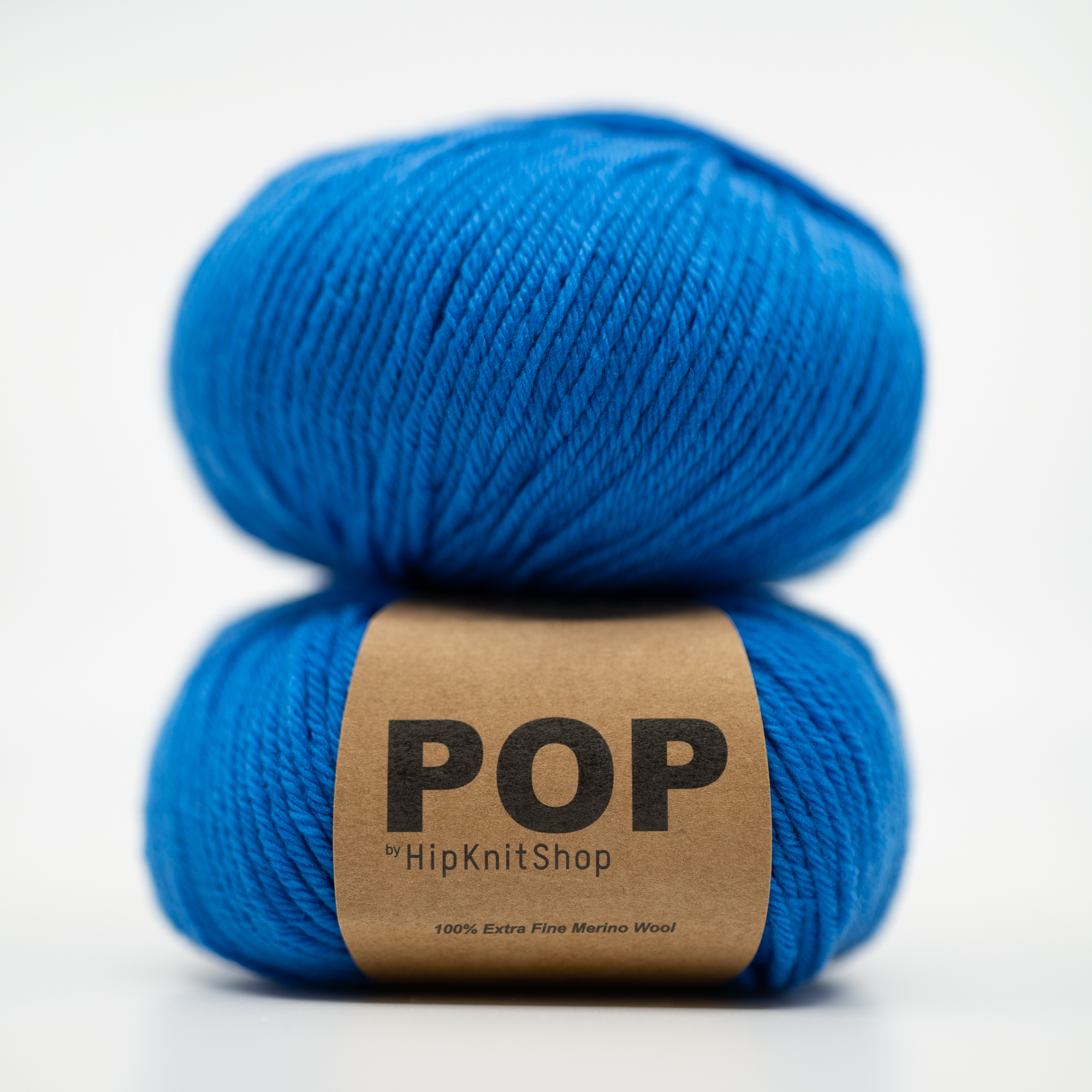 91889-Falling-for-you-blue - HipKnitShop garn nettbutikk knall blå pop merino
