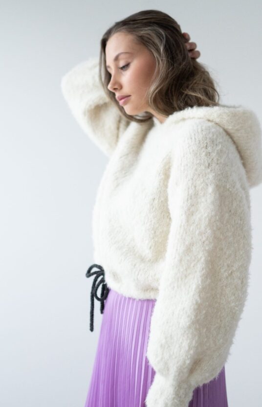 genser med hette strikkeoppskrift