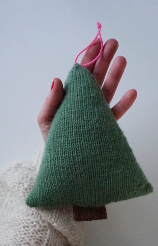 knitted christmastree pattern