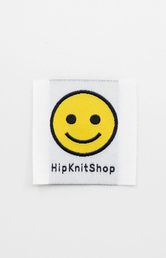 smiley label knit