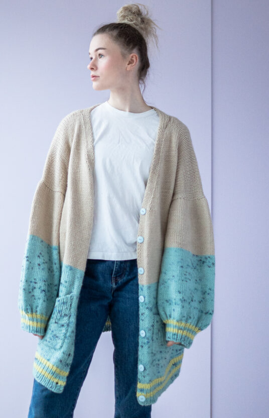 strikkeoppskrift lang jakke dame