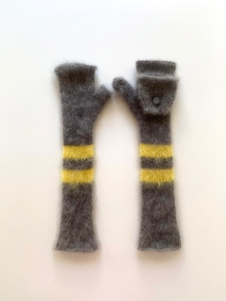 Hip Mohair knitting kit mittens