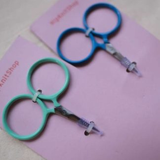 Knitting scissors in. Small scissors for knitting / craft / art / embroidery. Small scissors airplane webshop