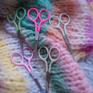 Knitting scissors in. Small scissors for knitting / craft / art / embroidery. Small scissors airplane webshop