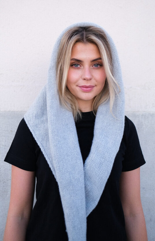 strikket skjerf sjal oppskrift enkelt trekantskjerf merino