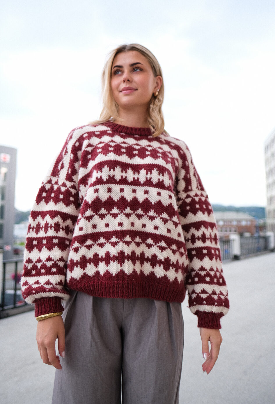 Nordlys genser dame strikkeoppskrift - HipKnitShop Strikkegenser med mønster dame oppskrift inspirasjon strikkegenser dame ungdom