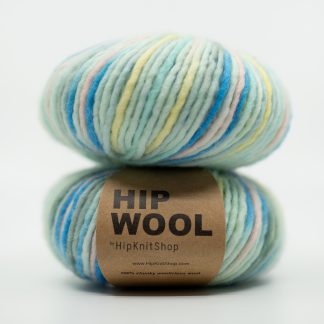 hand dyed wool yarn 100 % wool webshop yarn