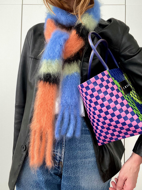 Strikket fluffy skjerf garn