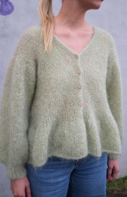 Strikket cardigan oppskrift og garn dame