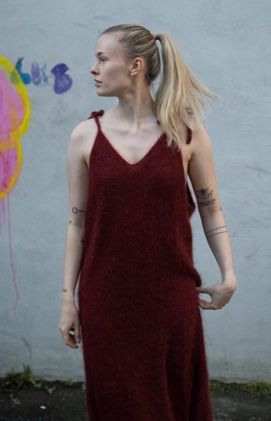 strikket kjole dame lang med snorer dame