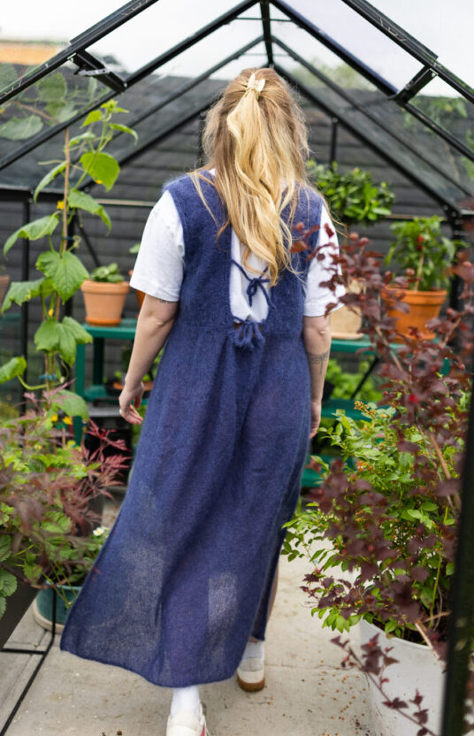 strikkekjole lang snøring ganni inspirert kjole strikk