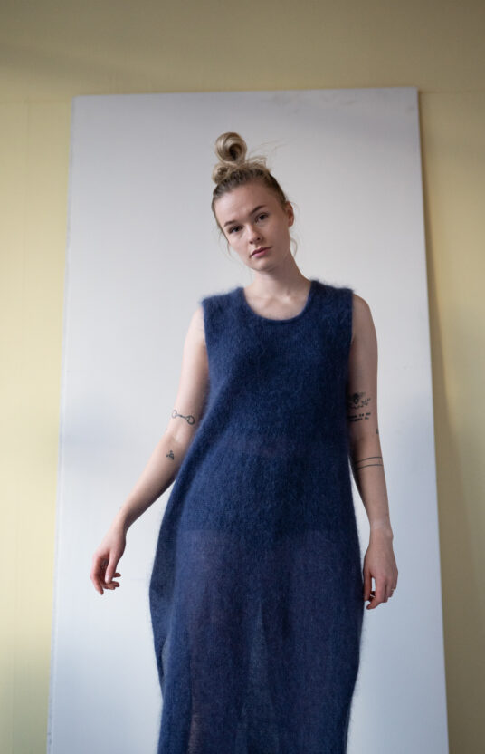 strikkekjole lang snøring ganni inspirert kjole strikk